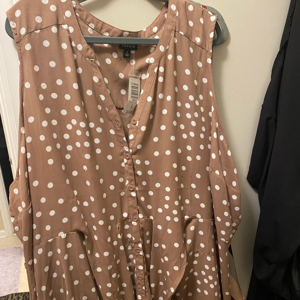 Torrid size 5 polka dot sleeveless tunic
